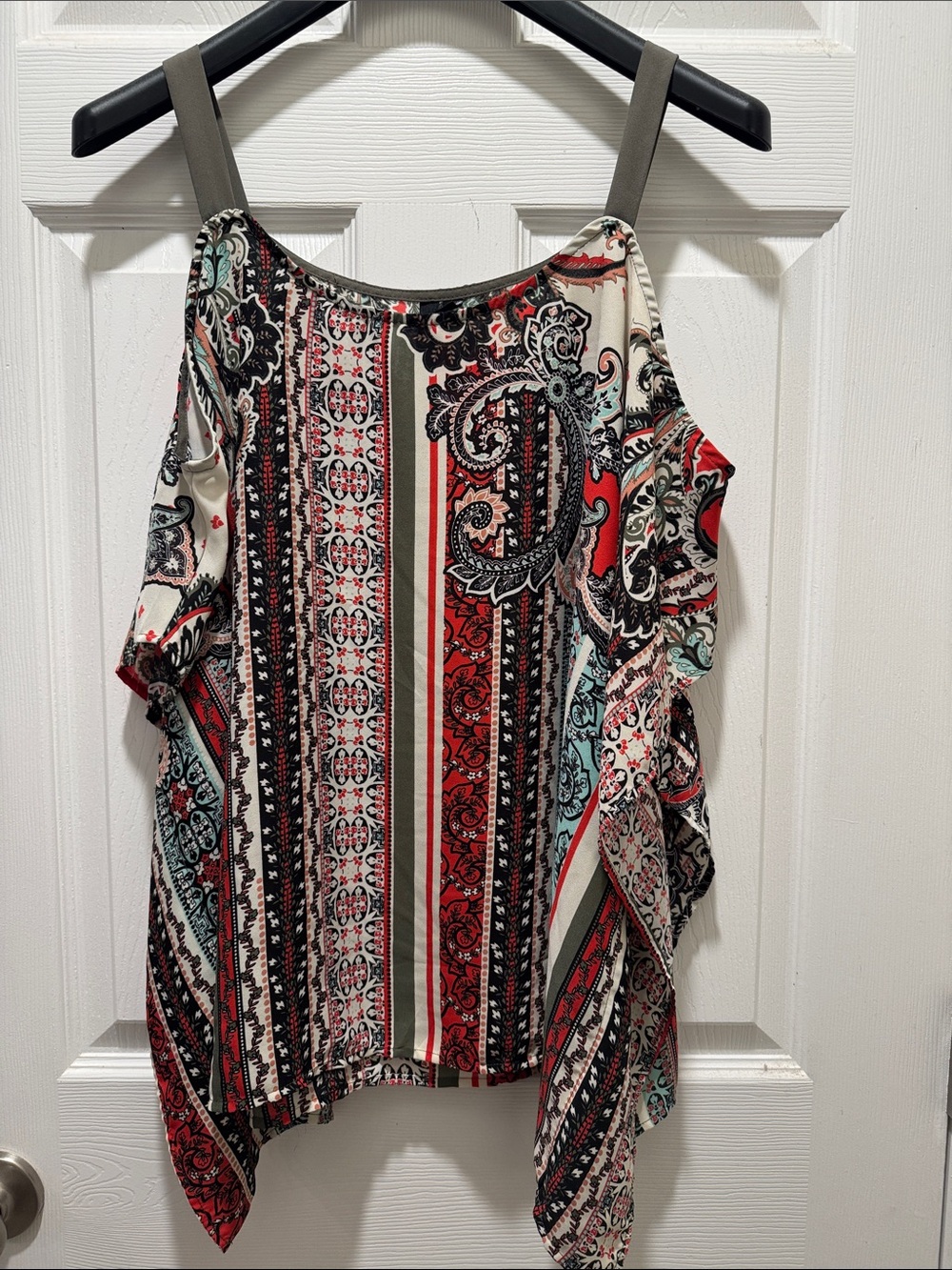 Cold-Shoulder Paisley Stripe Blouse in Red and Cream